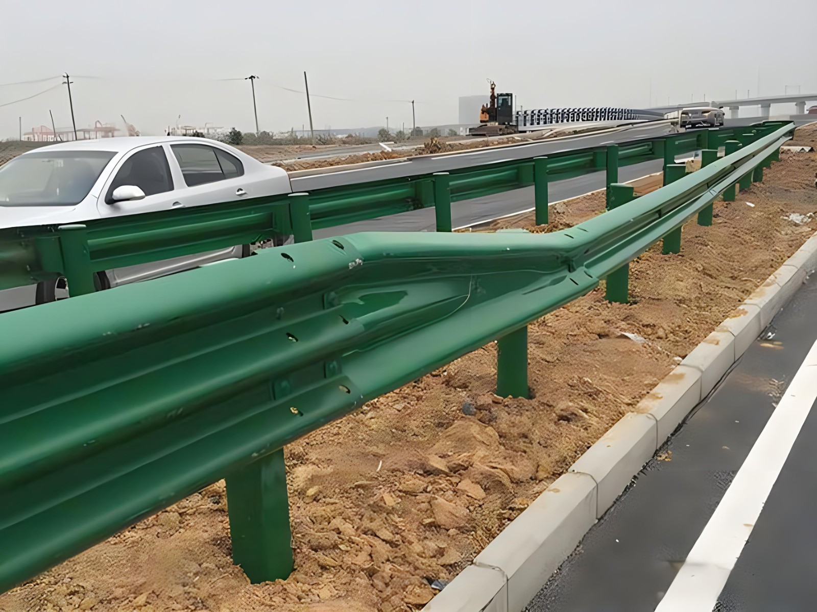 文昌高速波形护栏板日常维护方案确保道路安全新举措