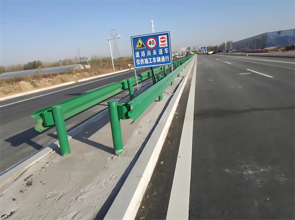 文昌公路护栏守护安全横跨多个行业的应用