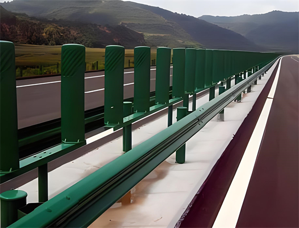 文昌三波护栏板在高速公路的应用